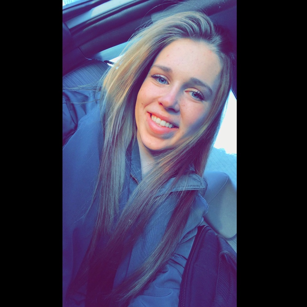 Meet your Posher, Hannah